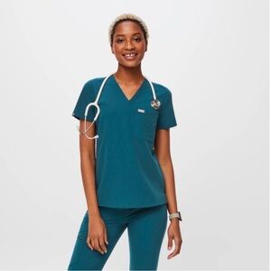 Figs Caribbean Blue Catarina Top